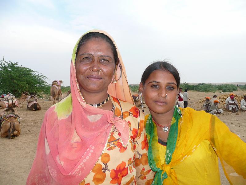 P1050884- Femmes de Khuri - desert du thar.JPG - Femmes de Khuri - désert du Thar